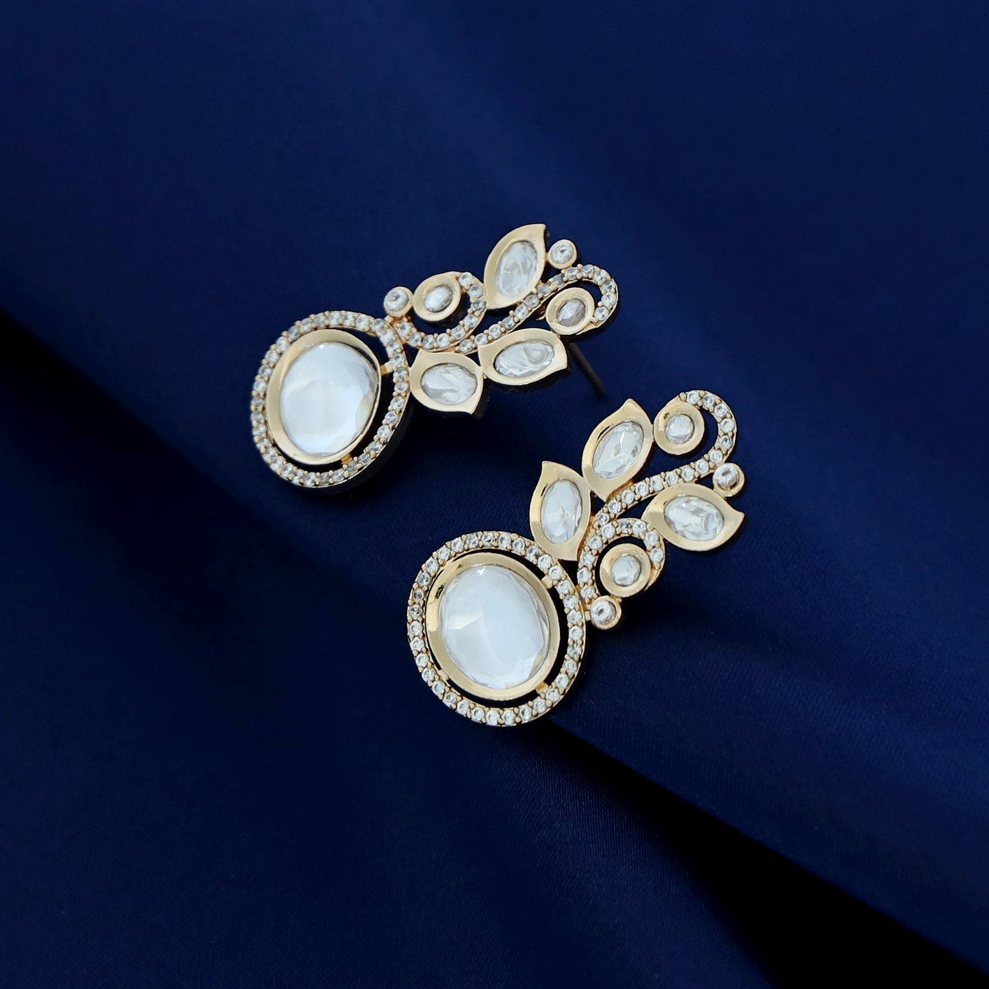 Apeksha Leafy Kundan Earring