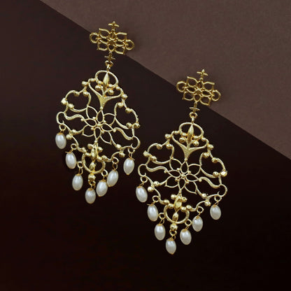 Golden Filigree Rice Pearl Earring